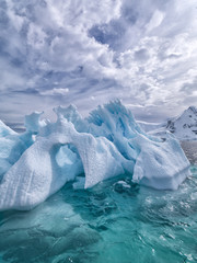 iceberg landscapes antarctica