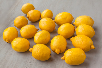 Harvest lemons