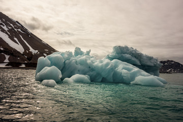 Lodowa rzeźba © blackspeed