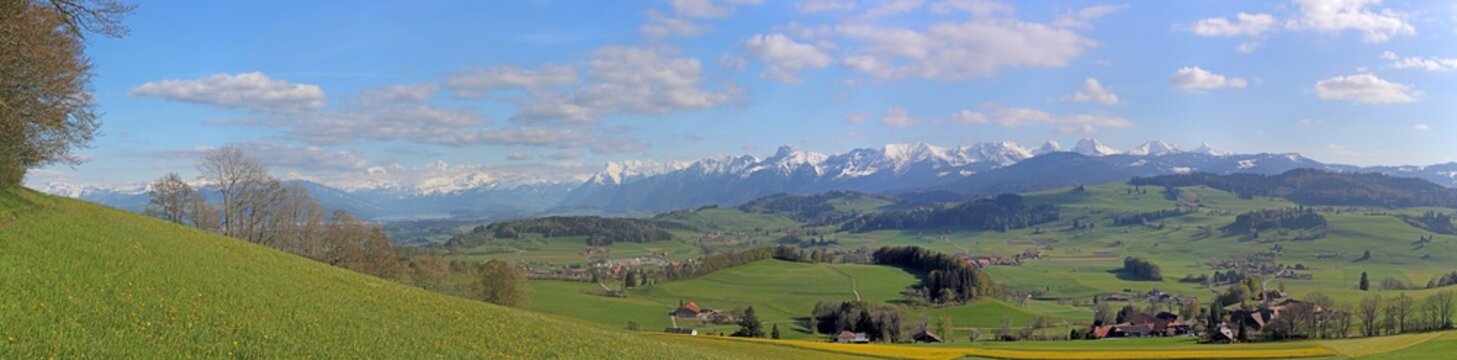 panorama alpen, l&auml;ngenberg, bern, schweiz