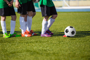 Obraz na płótnie Canvas Soccer training session before youth football match