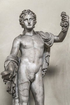 Statue of a nobel roman man, Rome, Italy