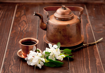 Obraz na płótnie Canvas tea with blossoming spring branch