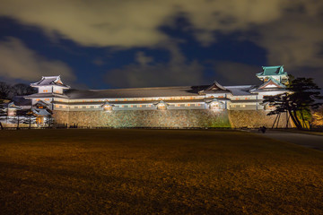 Fototapeta premium Night at Kanazawa Castle in Kanazawa, Japan.
