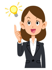 スーツを着た女性が閃く
