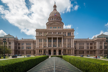 Obraz premium Austin, Texas - April 20th 2014 - The city hall of Austin in Texas in a blue sky day. USA