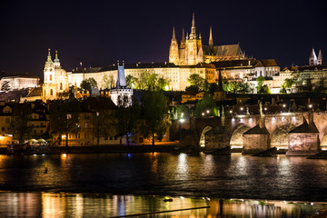 Fototapeta na wymiar Prague night view, Pragsky grad (Prague Castle) and Charles brid