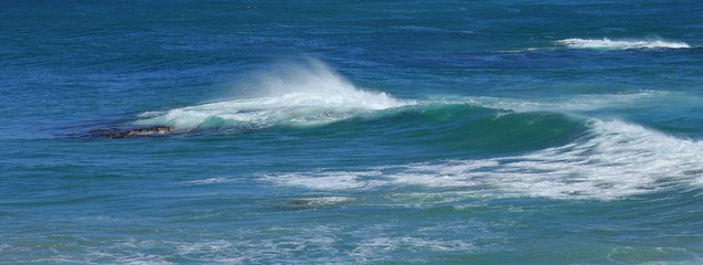 Splashing water, turquoise pacific