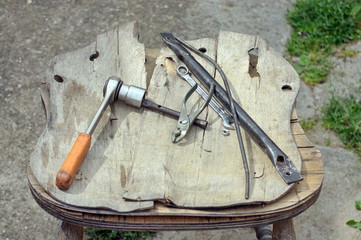Repair tools in the garden