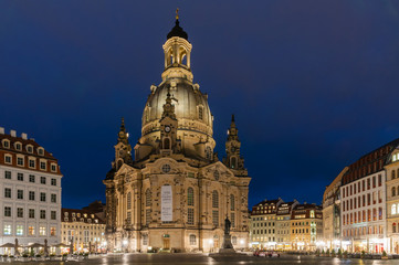 Fototapeta na wymiar Frauenkirche in Dresden am Abend; Deutschland