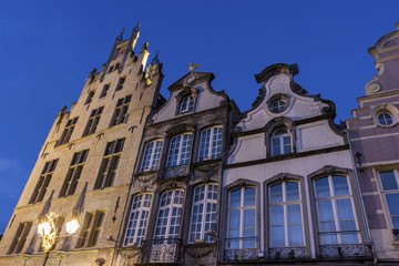 Fototapeta na wymiar Tenement houses in Mechelen in Belgium