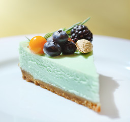 Cheesecake with berries