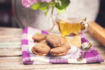 Fototapeta na wymiar tea with lilac