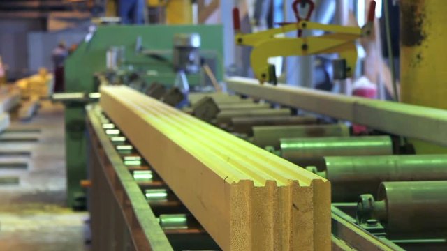 The technology of manufacturing laminated veneer lumber woodworking enterprise.