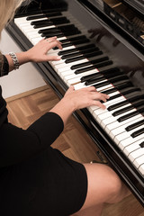 Fototapeta premium Piano player