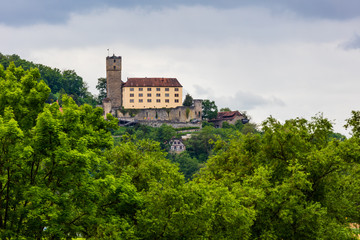 Fototapeta na wymiar Burg Guttenberg in Odenwald