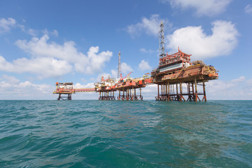 Fototapeta na wymiar Oil platform in Venezuela