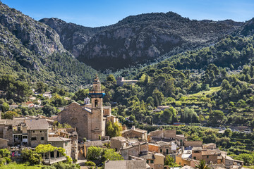 Fototapeta na wymiar Mountain village Valldemossa in Majorca