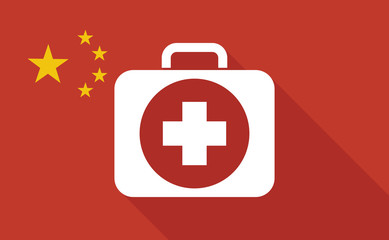 Obraz premium China long shadow flag with a first aid kit icon