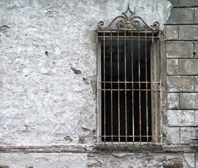 view of a rusty window.