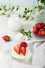 cottage cheese with strawberry and fresh berries