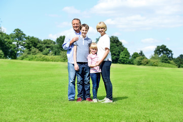Obraz premium Happy family having fun on vacations