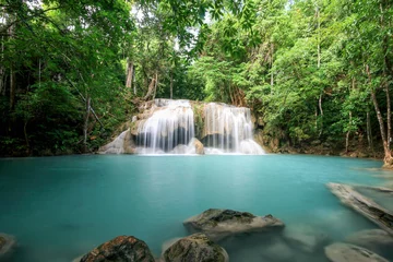 Fototapete Rund waterfall in forest © rukawajung