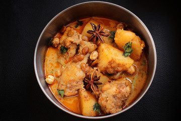 Stewed of indian curry and spices.