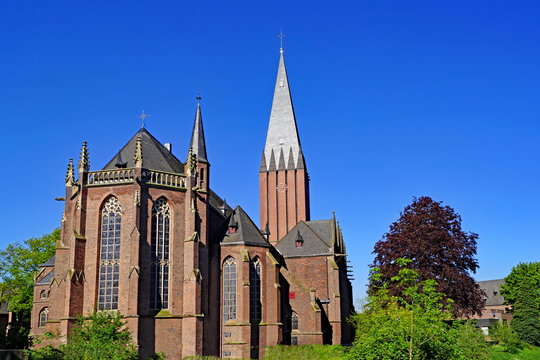 Kath. Pfarrkirche St. Maria Magdalena in GOCH am Niederrhein