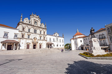 Sa da Bandeira Square with a view of the Santarem See Cathedral aka Nossa Senhora da Conceicao...