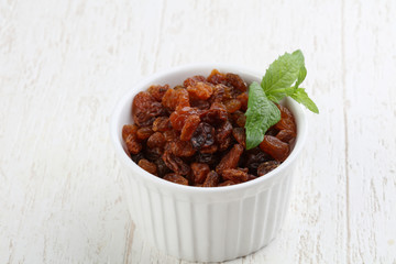 Raisin in the bowl