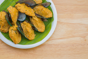 Steamed curry seafood cake