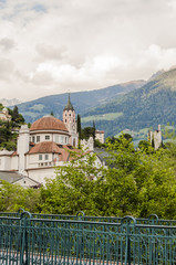 Fototapeta premium Meran, Altstadt, Etschtal, Vinschgau, Passer, Passerpromenade, Wanderferien, Frühling, Südtirol, Italien