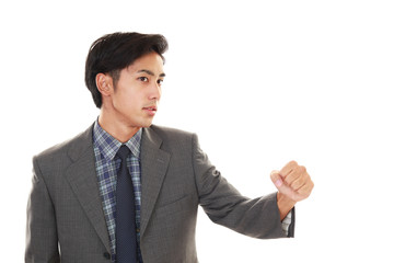 ガッツポーズのビジネスマン
