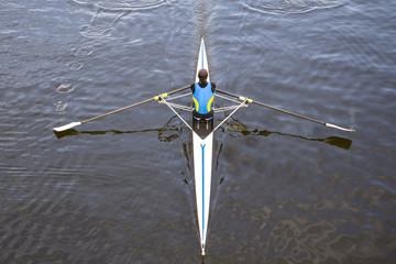 canoa su un lago