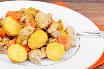 Stewed Quince with Potatoes, Carrots, Onions and Meat