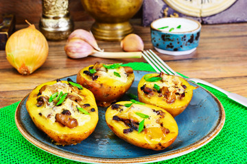 Potatoes Stuffed with Mushrooms and Cheese