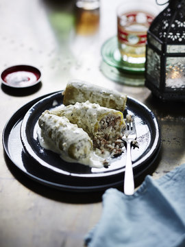 Kossa Mihsh Bi Laban (stuffed zucchinis cooked in yogurt)