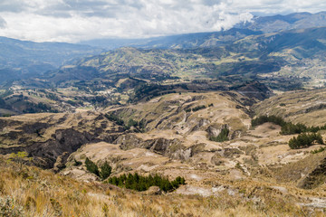 Fototapeta na wymiar Valley of Toachi river, Ecuador