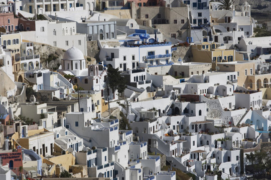 View of white washed hillside town, Oia, Santorini, Cyclades, Greece