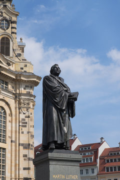 Statue des Martin Luther in Dresden 