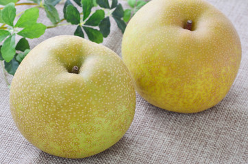 ふたつの梨