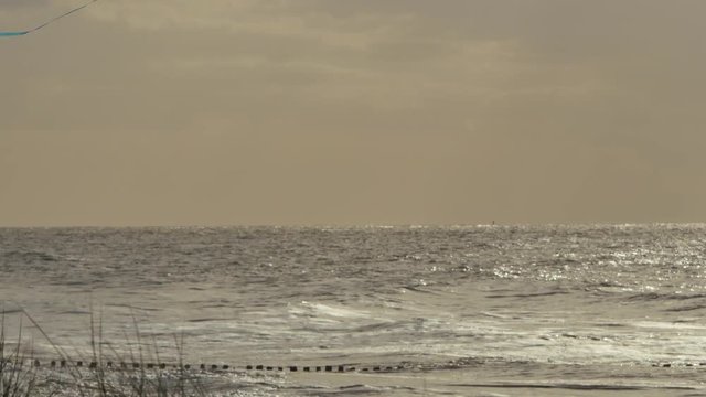 cerf volant au coucher du soleil