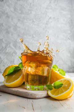 Iced tea with lemon and mint