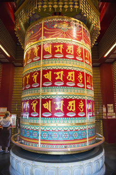 Prayer wheel, Buddha Tooth Relic Temple, Singapore