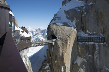 Peak Aiguille du Midi, CHAMONIX, France. Altitude: 3842 meters - obrazy, fototapety, plakaty