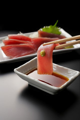 まぐろの刺身　 Sliced raw yellow fin tuna