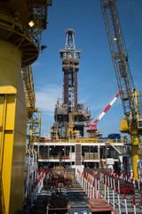 Offshore oil and rig platform