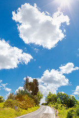 Fototapeta premium road leaving far away above horizon