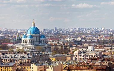 Deurstickers St. Petersburg. Top view of the historic city center and the domes of the Holy Trinity Izmailovskij and St. Nicholas Cathedrals © Katvic